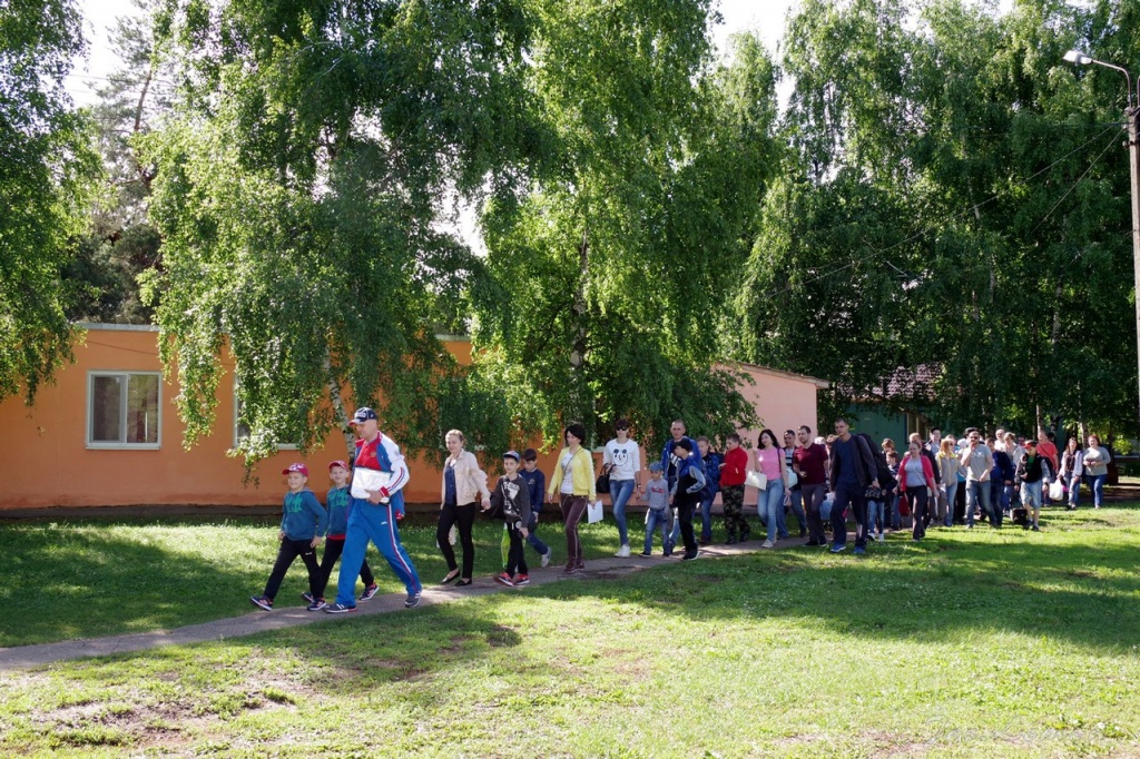 Что брать с собой в лагерь. Список вещей для мальчиков и девочек