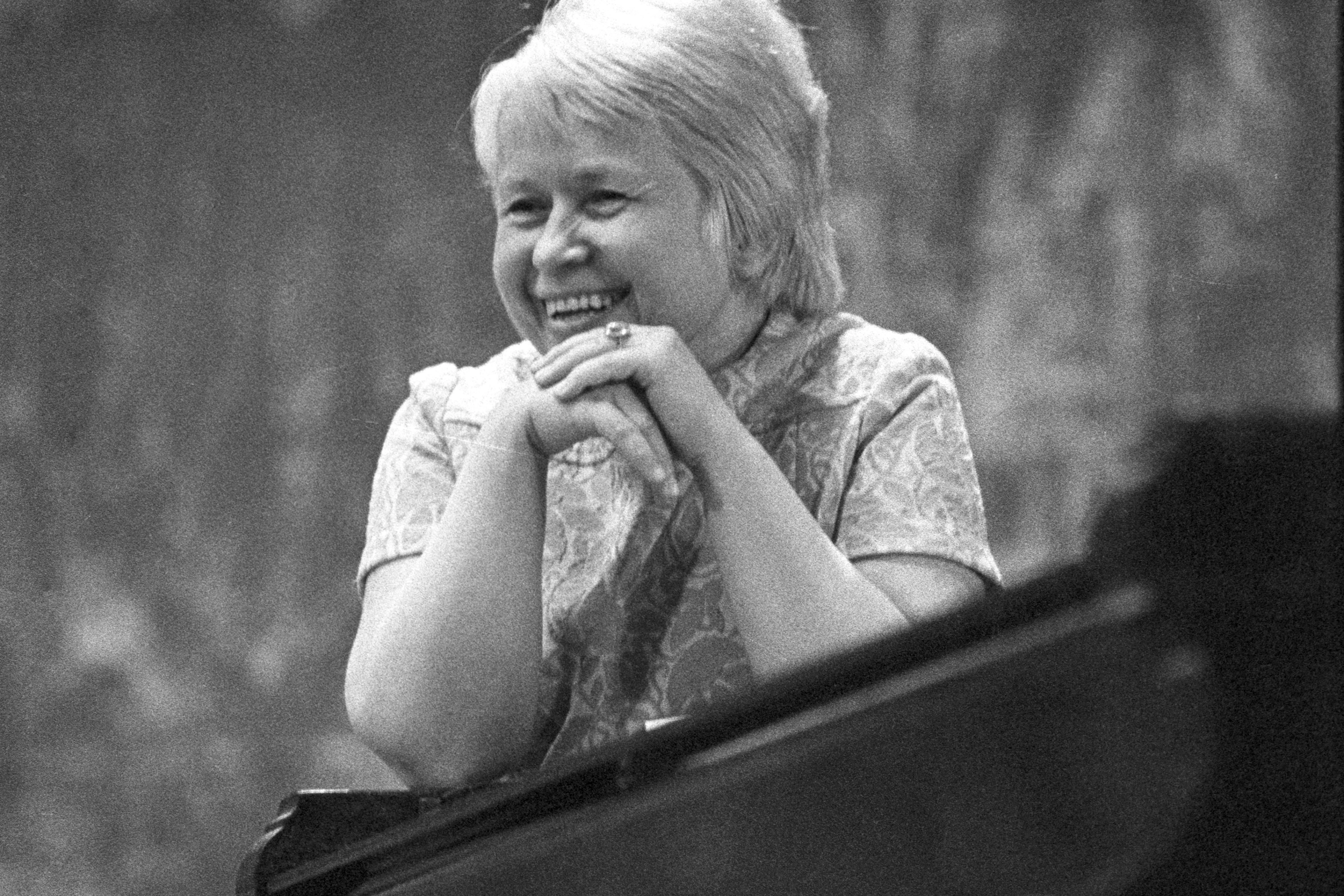 Сегодня в день рождения выдающегося композитора Александры Николаевны Пахмутовой всероссийский проект #МУЗЫКАВМЕСТЕ представил новый клип в масштабной серии «Песни Великой Страны. С любовью из Приволжья». 